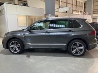 Auto Volkswagen Tiguan 1.6 TDI SCR Sport BlueMotion Technology R-Line usata in vendita presso concessionaria Autopiù Due Milano a 27.500 € - foto numero 5