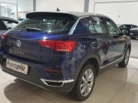 Auto Volkswagen T-Roc 1.5 TSI ACT DSG Style BlueMotion Technology usata in vendita presso concessionaria Autopiù Due Milano a 22.500 € - foto numero 4