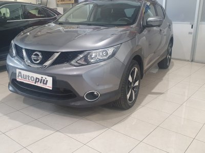 Auto Nissan Qashqai 1.2 DIG-T N-Connecta usata in vendita presso concessionaria Autopiù Due Srl a 14.900 € - foto numero 1