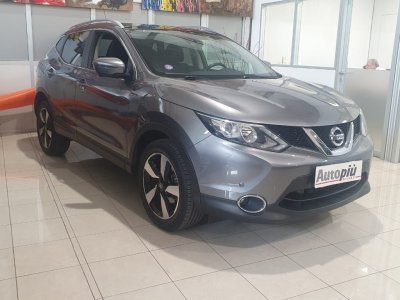 Auto Nissan Qashqai 1.2 DIG-T N-Connecta usata in vendita presso concessionaria Autopiù Due Milano a 14.900 € - foto numero 3