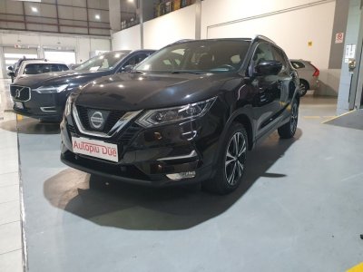 Auto Nissan Qashqai 1.6 dCi 2WD XTronic Tekna usata in vendita presso concessionaria Autopiù Due Srl a 16.500 € - foto numero 1