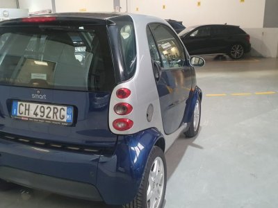 Auto Smart ForTwo Coupe 700 smart city-coup passion usata in vendita presso concessionaria Autopiù Due Milano a 4.700 € - foto numero 2