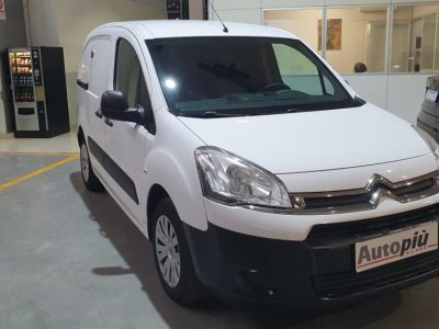 Auto Citroen Berlingo 1.6 HDi 90CV FAP Van 3 posti Club L1 usata in vendita presso concessionaria Autopiù Due Milano a 6.100 € - foto numero 3