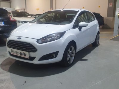 Auto Ford Fiesta 1.5 TDCi 75CV 5 porte Business N1 usata in vendita presso concessionaria Autopiù Due Srl a 4.900 € - foto numero 1