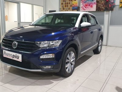 Auto Volkswagen T-Roc 1.5 TSI ACT DSG Style BlueMotion Technology usata in vendita presso concessionaria Autopiù Due Srl a 22.500 € - foto numero 1