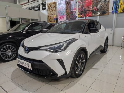 Auto Toyota C-HR 2.0 Hybrid E-CVT Premiere usata in vendita presso concessionaria Autopiù Due Srl a 19.800 € - foto numero 1