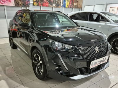 Auto Peugeot 2008 PureTech 130 S&S Allure Pack usata in vendita presso concessionaria Autopiù Due Milano a 17.900 € - foto numero 2