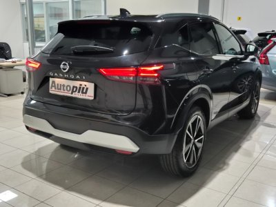 Auto Nissan Qashqai MHEV 140 CV Tekna usata in vendita presso concessionaria Autopiù Due Milano a 25.500 € - foto numero 2