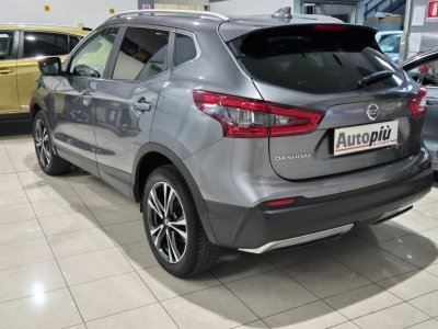 Auto Nissan Qashqai 1.3 DIG-T 140 CV N-Connecta usata in vendita presso concessionaria Autopiù Due Milano a 15.500 € - foto numero 2