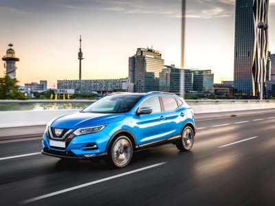 Auto Nissan Qashqai 1.2 DIG-T N-Connecta usata in vendita presso concessionaria Autopiù Due Milano a 14.800 € - foto numero 1